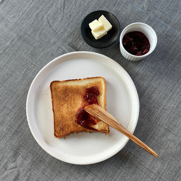 オリーブのバターナイフ｜やさしい質感のオリーブウッド製カトラリー